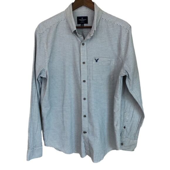 American Eagle White and Blue Striped Classic Fit Button Down - Large - Picture 6 of 6